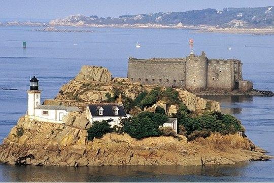Les Gites De Kerroyal Garlan Luaran gambar