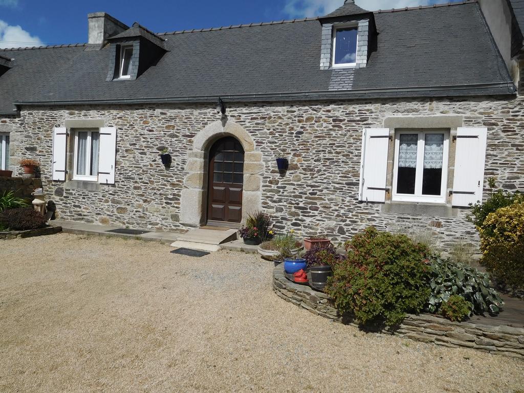 Les Gites De Kerroyal Garlan Luaran gambar