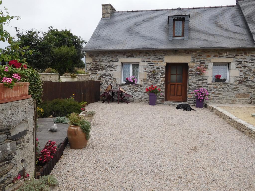 Les Gites De Kerroyal Garlan Luaran gambar