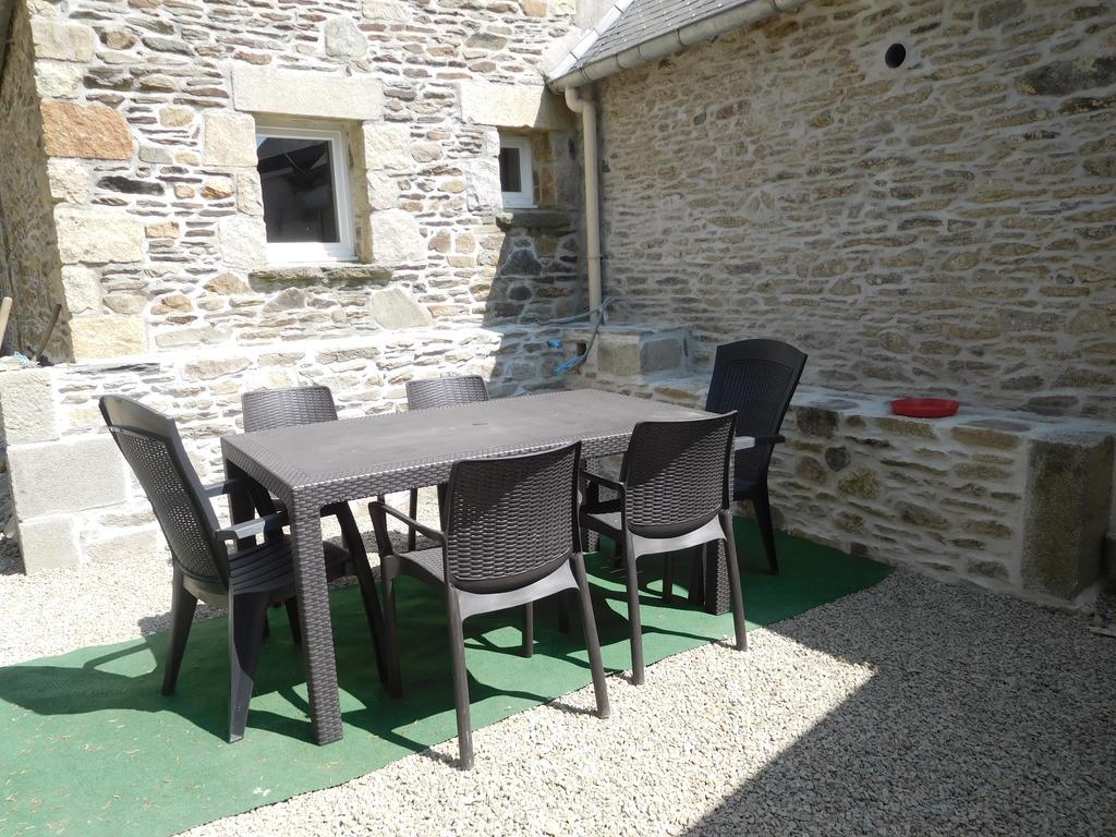 Les Gites De Kerroyal Garlan Luaran gambar