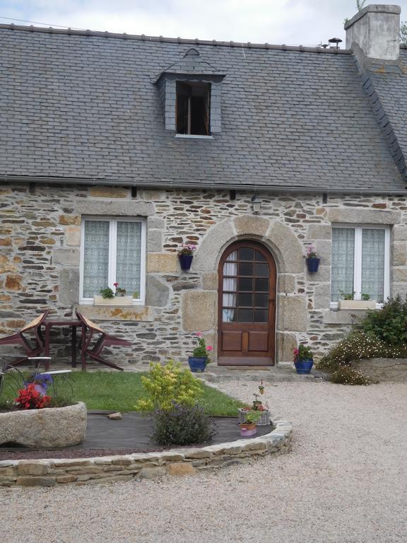 Les Gites De Kerroyal Garlan Luaran gambar
